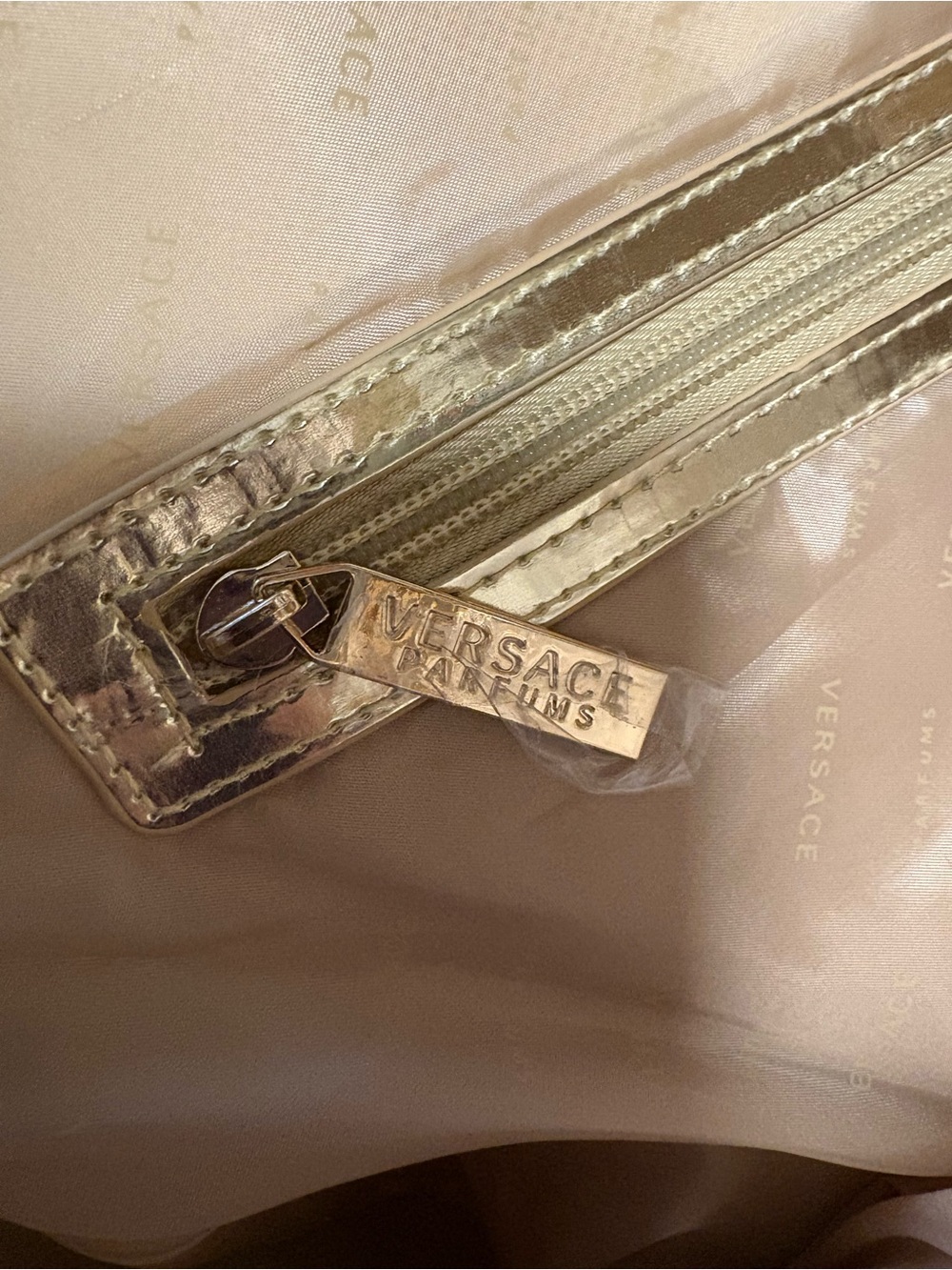 NWOT Versace Parfums Gold Woven Tote Bag - Picture 4 of 8